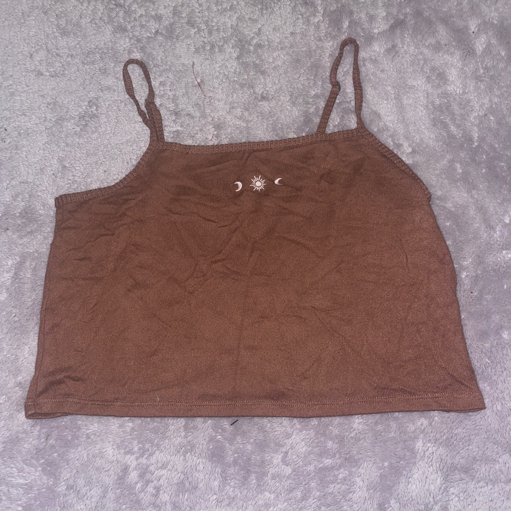 crop top tank top with sun details